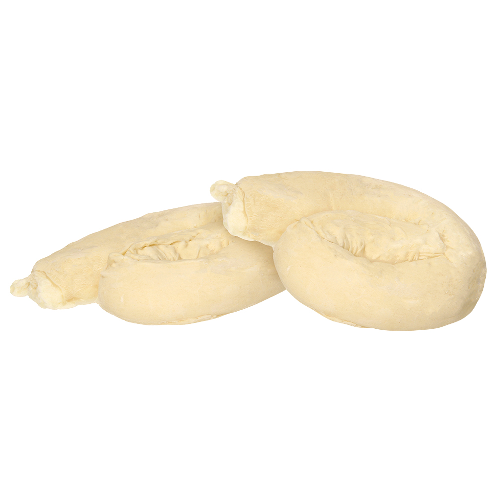 Product van uitgerolde strudeldeegrol met kaasvulling, deegproduct, diepgevroren