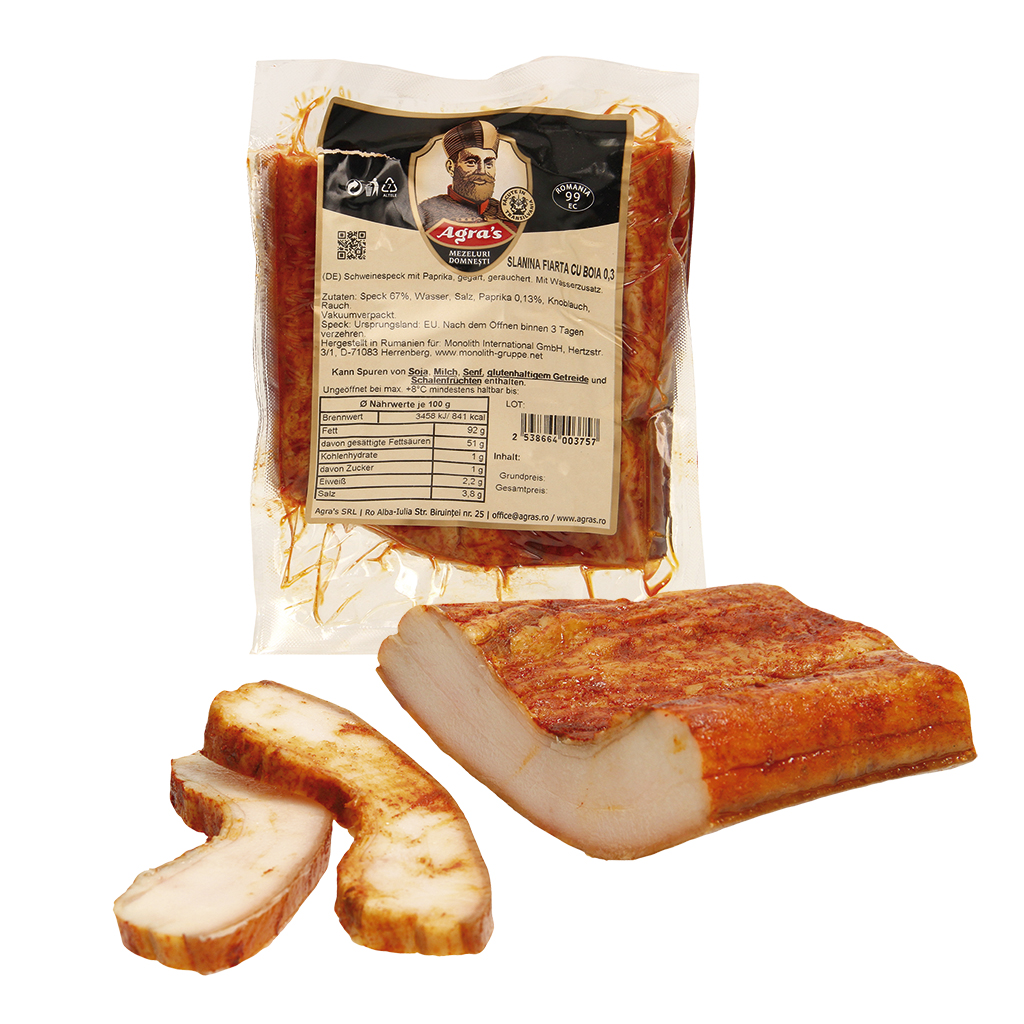 Varkensspek met paprika, gekookt, gerookt "Slanina fiarta cu boia Agras". Met water toegevoegd.