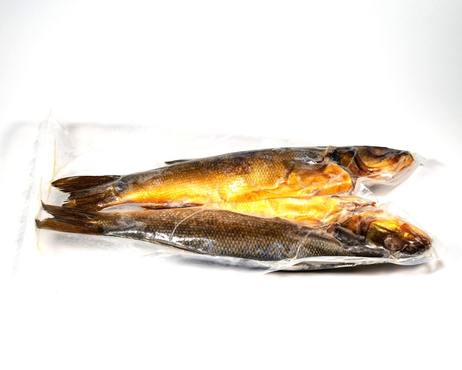 Морской окунь (Dicentrarchus labra) холодного копчения, в вакуумной упаковке