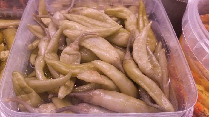 Peperoni in zoutoplossing