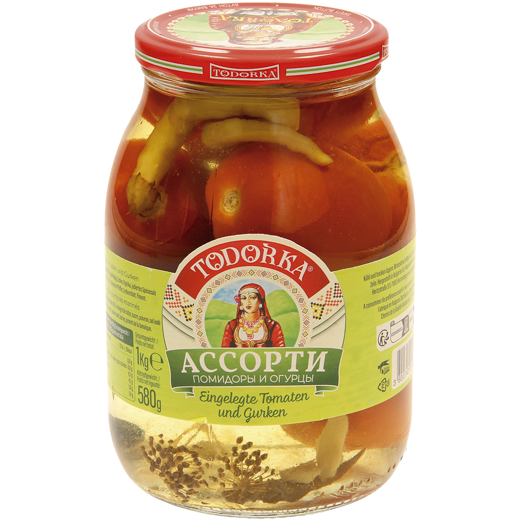 Eingelegde tomaten en komkommers