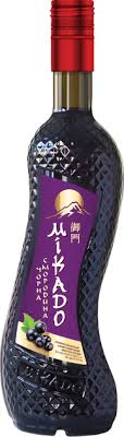 [0001011914] Mikado zoete rode wijn met zwarte bes smaak 6.9% 0,7l