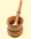 [0001021440] Vijzel met houten stamper met houtsnijwerk