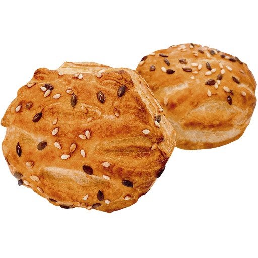 Mini bladerdeeggebakjes met een vulling van gescheiden kippenvlees, kip en champignons, om op te warmen, diepgevroren