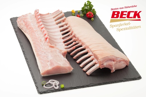 Varkensribben met huid, zonder ruggengraat, met filet, met lang gesneden filetlap.