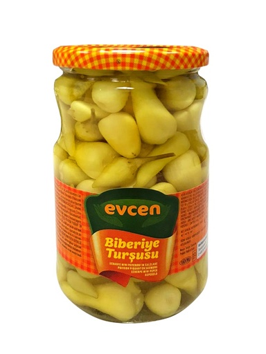 Pittige mini peperoni in zoutoplossing