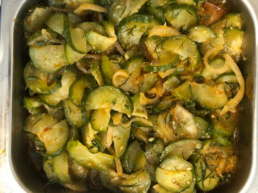 Koreaanse komkommersalade